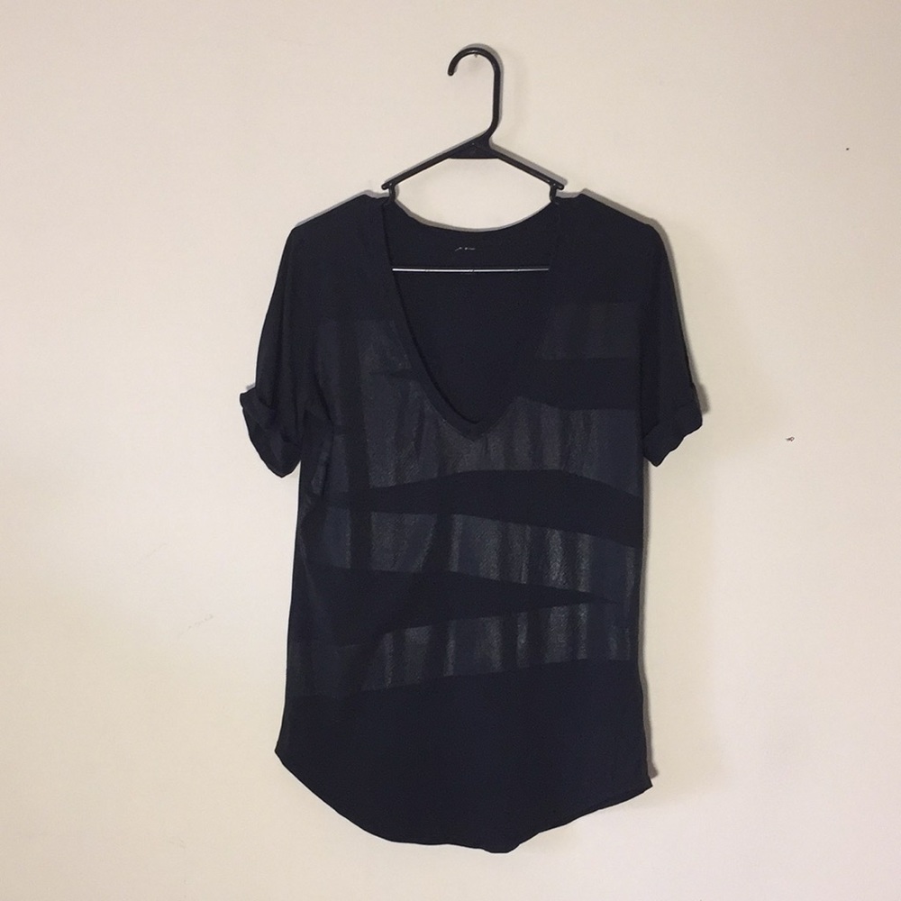 lululemon love tee, black, size 6